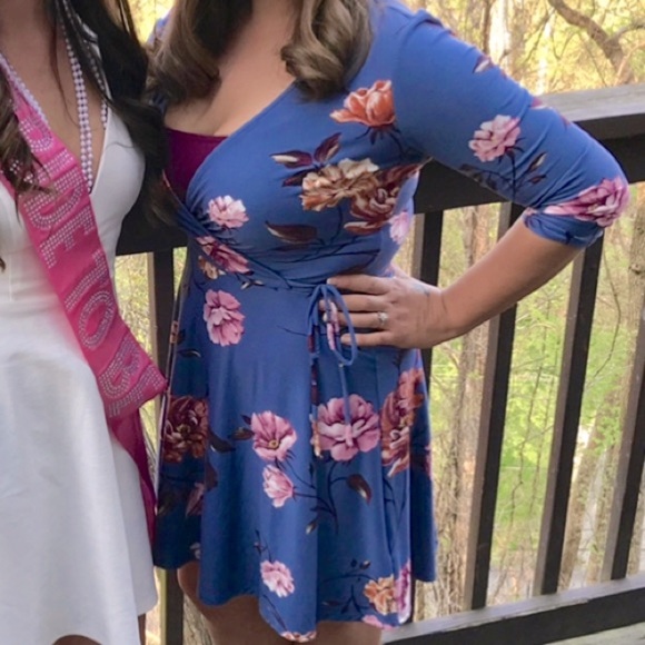 3/4 Dress - Picture 4 of 5